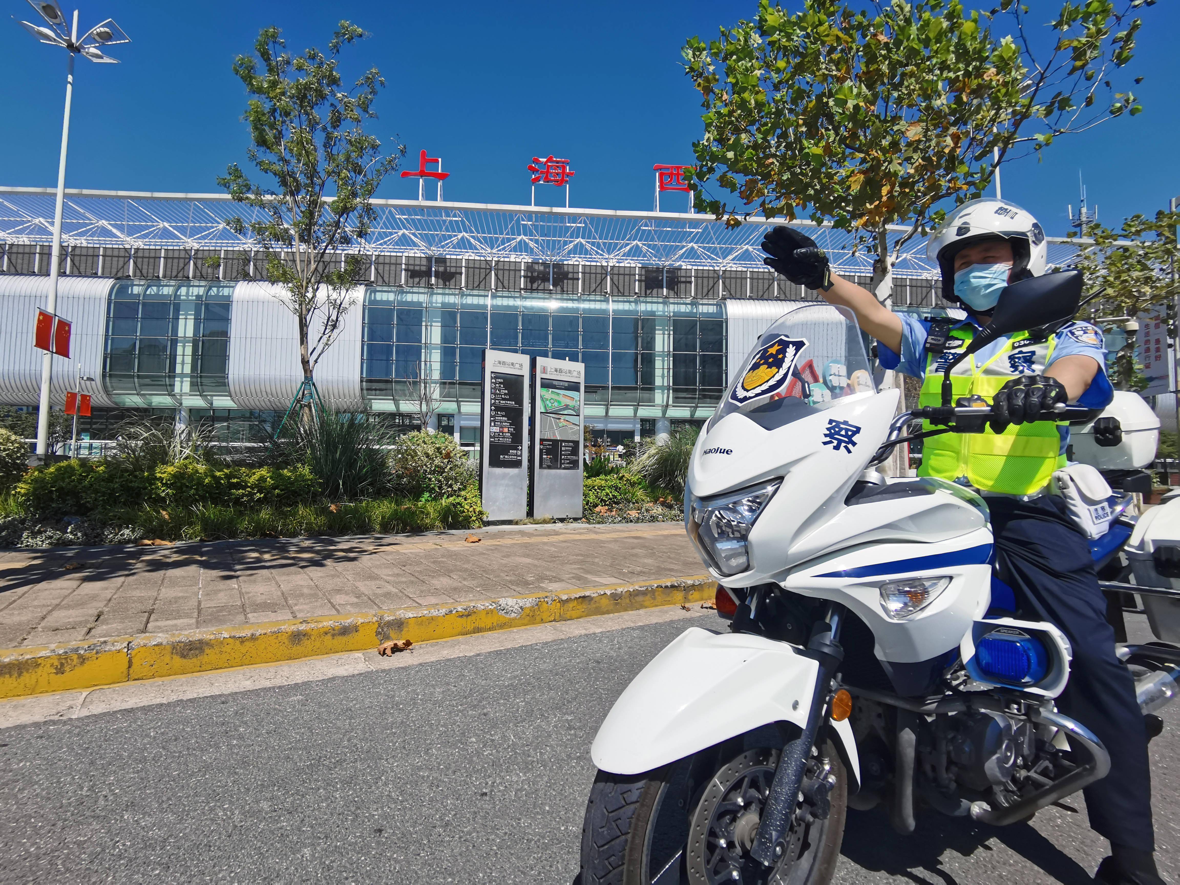 悦盈平台 -武汉三镇迎欧超杯关键赛，窗口期刷新队史纪录，赛场秩序良好，球探报告显示潜力 