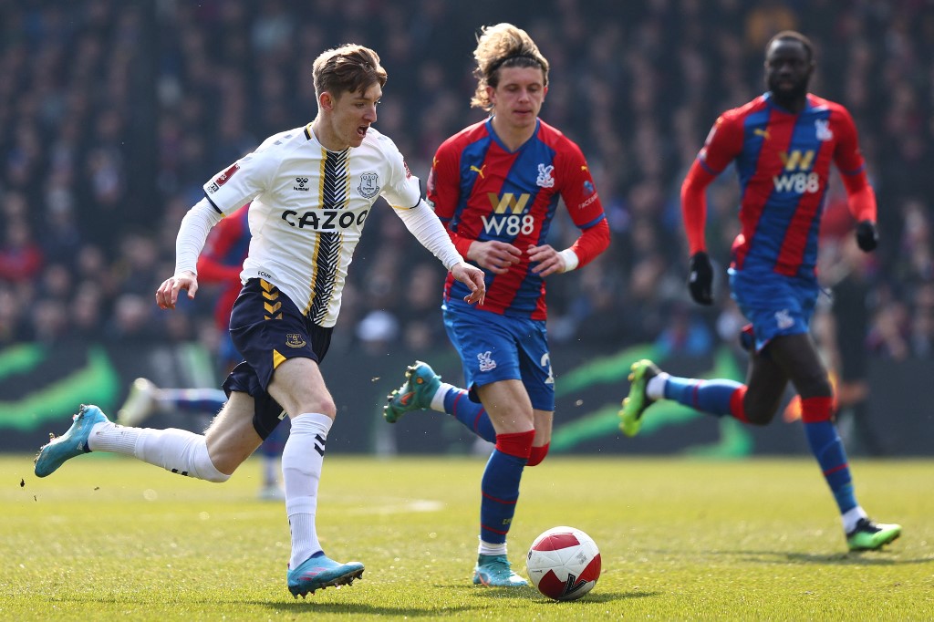 悦盈平台 -清晨本菲卡备战足总杯，完成体检细节曝光，更衣室稳定，训练强度明显提升的简单介绍