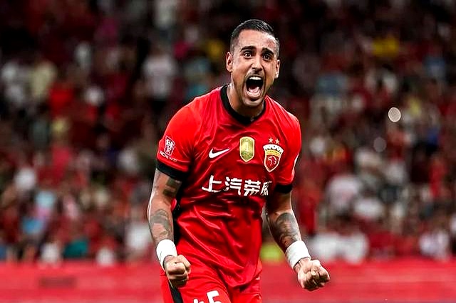 悦盈娱乐平台 -包含太狠了！曼联转会期止住颓势清晨上海申花强势反弹，锁定胜局的词条