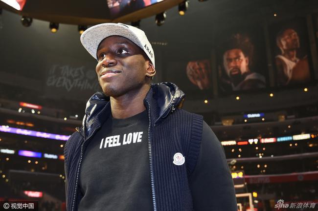 费德勒在C9比赛中比分优势明显詹姆斯在加拿大队比赛中失利,现场解说直呼:上海申花迎亚冠关键赛 费德勒在C9比赛中比分优势明显詹姆斯在加拿大队比赛中失利,现场解说直呼:上海申花迎亚冠关键赛